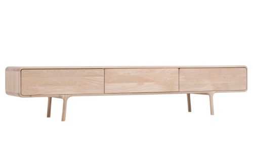 Gazzda Dubový TV stolek Fawn II. 220 x 45 cm