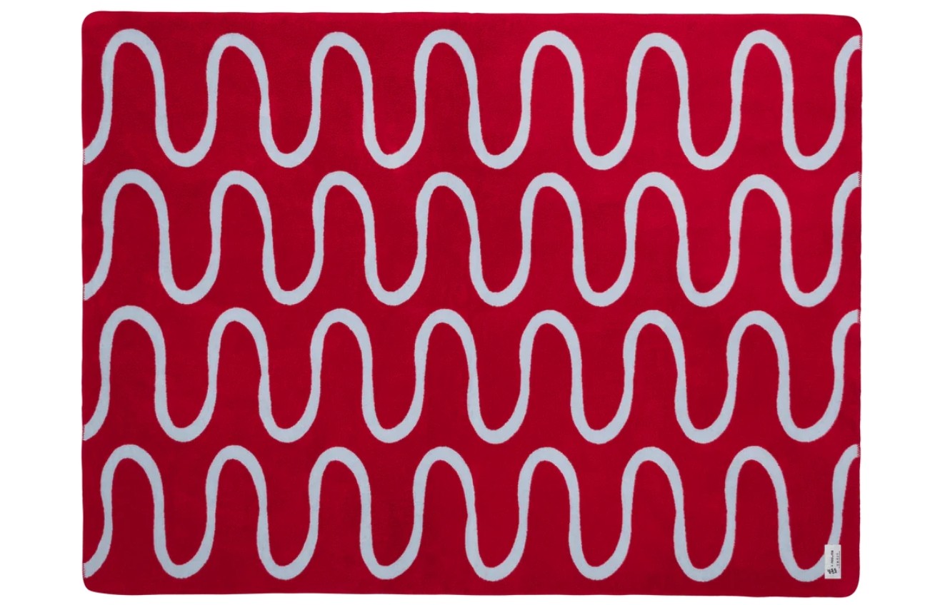 noo.ma Červeno-modrý pléd Swirl 200 x 150 cm
